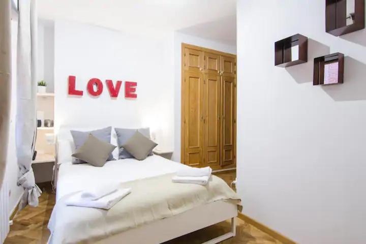 Bright & Spacious- City Center- 2Rooms-2Bathrooms Madrid Luaran gambar